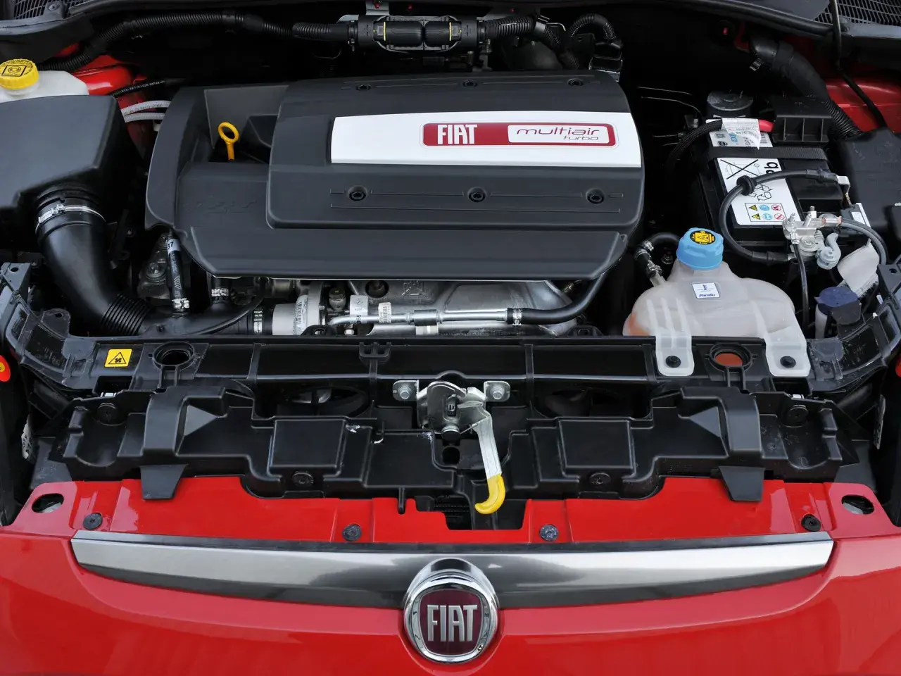 Silnik Fiat MultiAir Turbo w samochodzie Grande Punto.