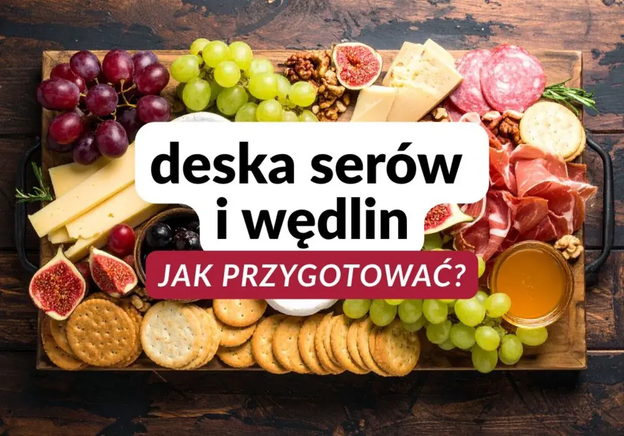 Deska serów i wędlin: inspiracje na pyszne przekąski. Winogrona, figi, sery, wędliny i krakersy tworzą apetyczną kompozycję.