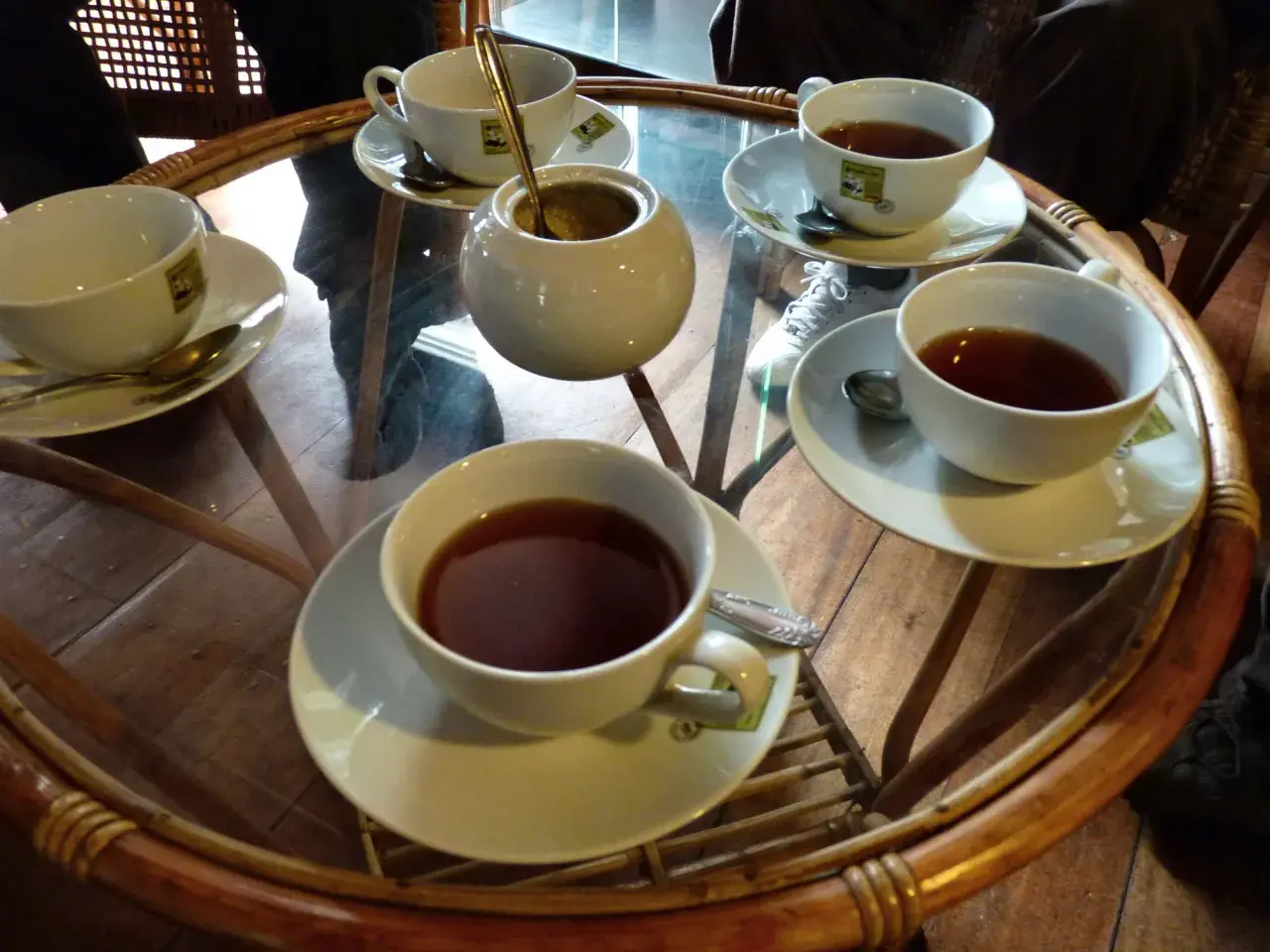 Tasses de thé Ceylan, parfaites pour profiter de leurs bienfaits.