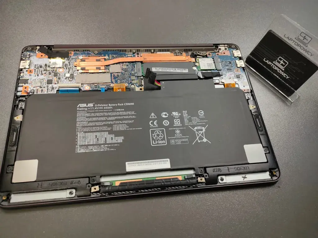 Wymiana baterii Lenovo: Ile kosztuje i jak wybrać mądrze?