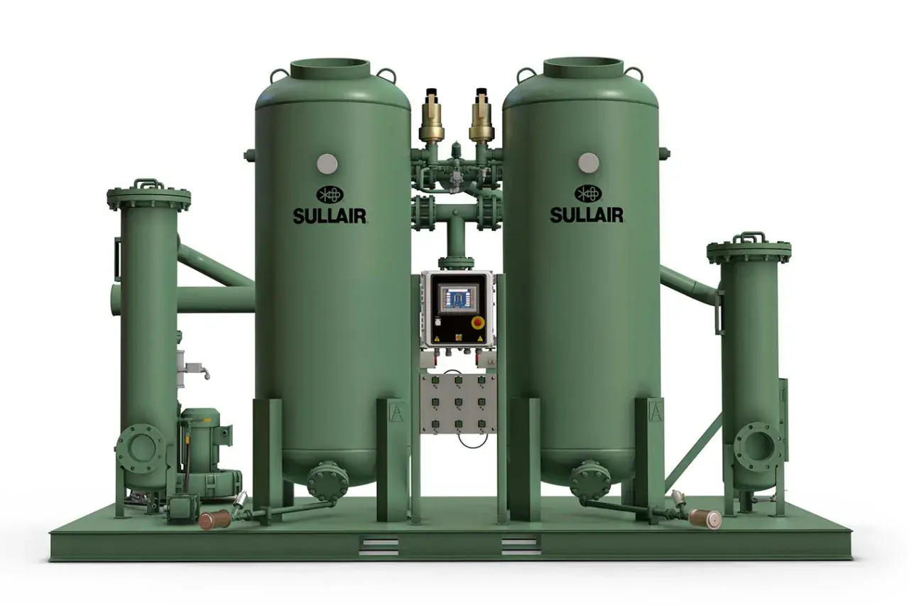 Sistema industrial Sullair con dos grandes tanques verdes y un panel de control central, un eficiente secador de adsorción.
