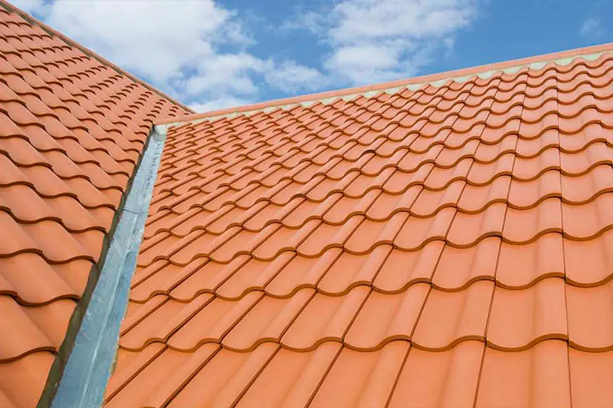 Jaka farba do dachówki ceramicznej zapewnia najlepszą ochronę i trwałość?