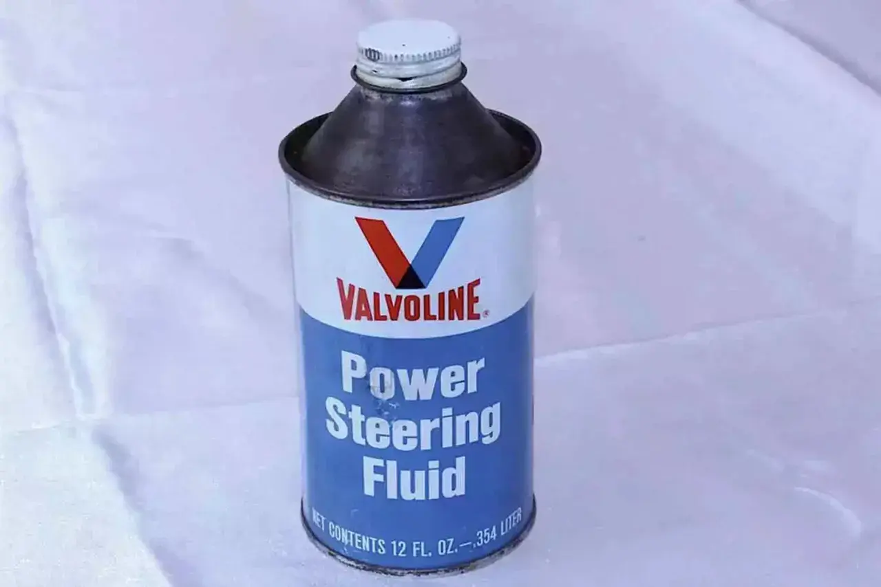 Lata de líquido de dirección asistida Valvoline. ¿Qué líquido de dirección lleva mi coche? Este es el que necesitas.