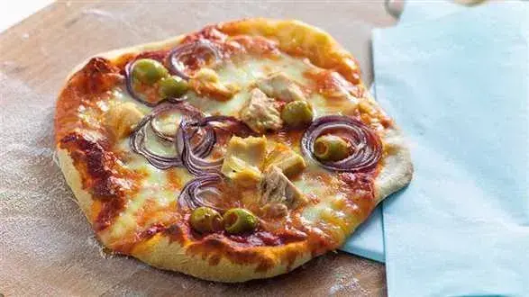 Pizza serowa jakie sery - odkryj idealne połączenia smaków