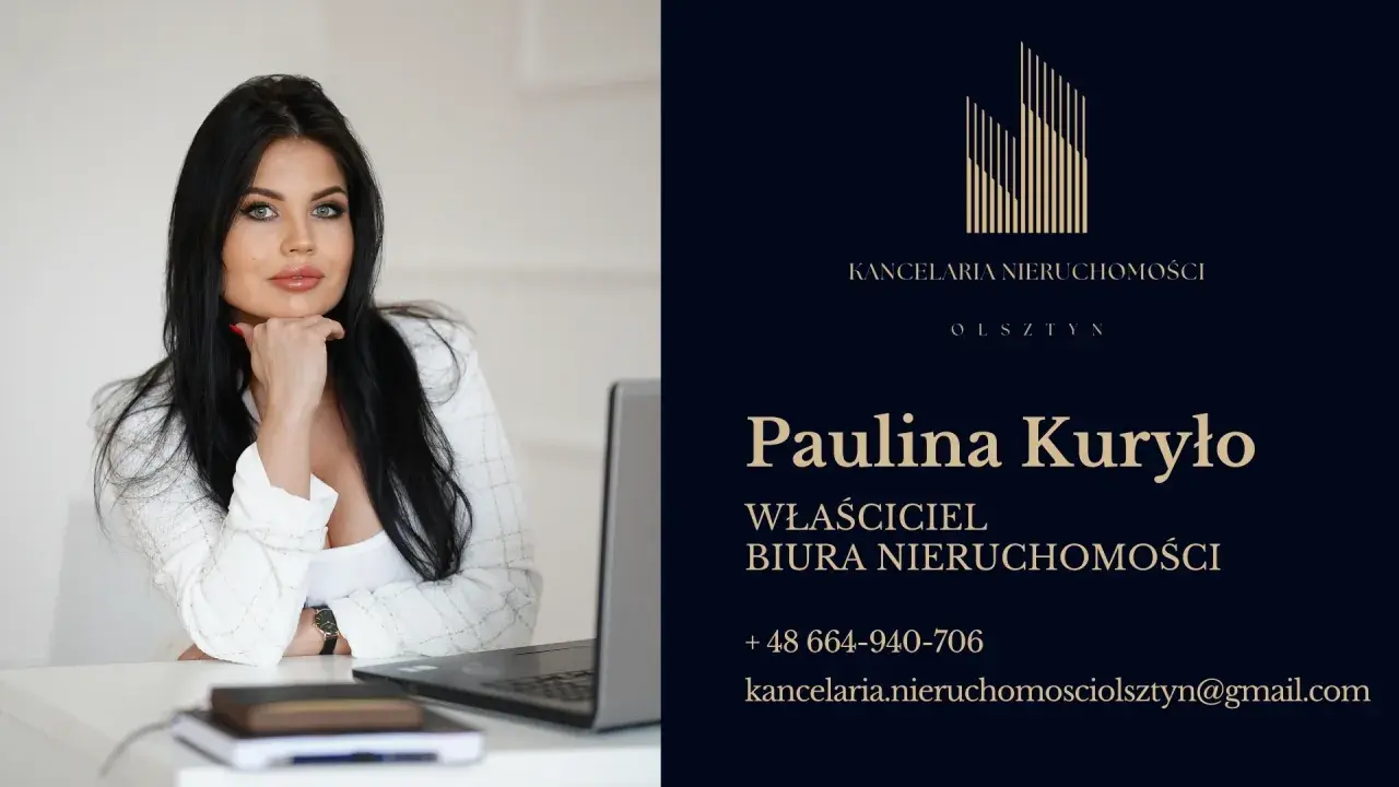Portret kobiety w białej marynarce, obok logo i danych kontaktowych biura nieruchomości.