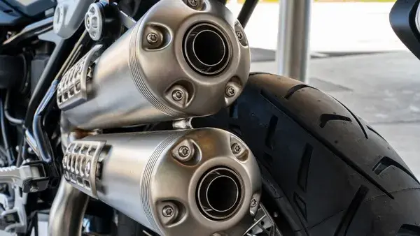 Jak strzelać z wydechu w motocyklu bez ryzyka uszkodzenia silnika