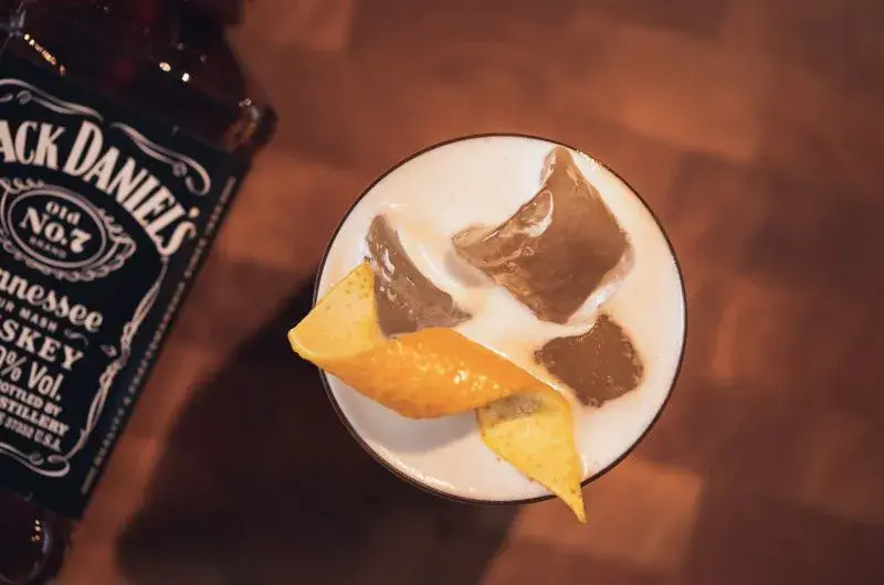 Najlepsze drinki z Jack Daniel's – proste przepisy na wyjątkowe koktajle