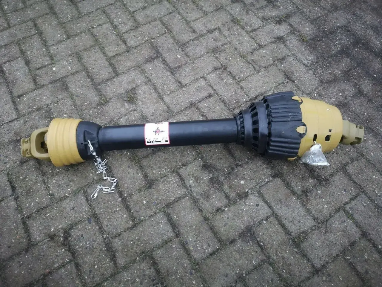 Ein neues **Weitwinkelgelenk** für Landmaschinen, bereit für den Einsatz.