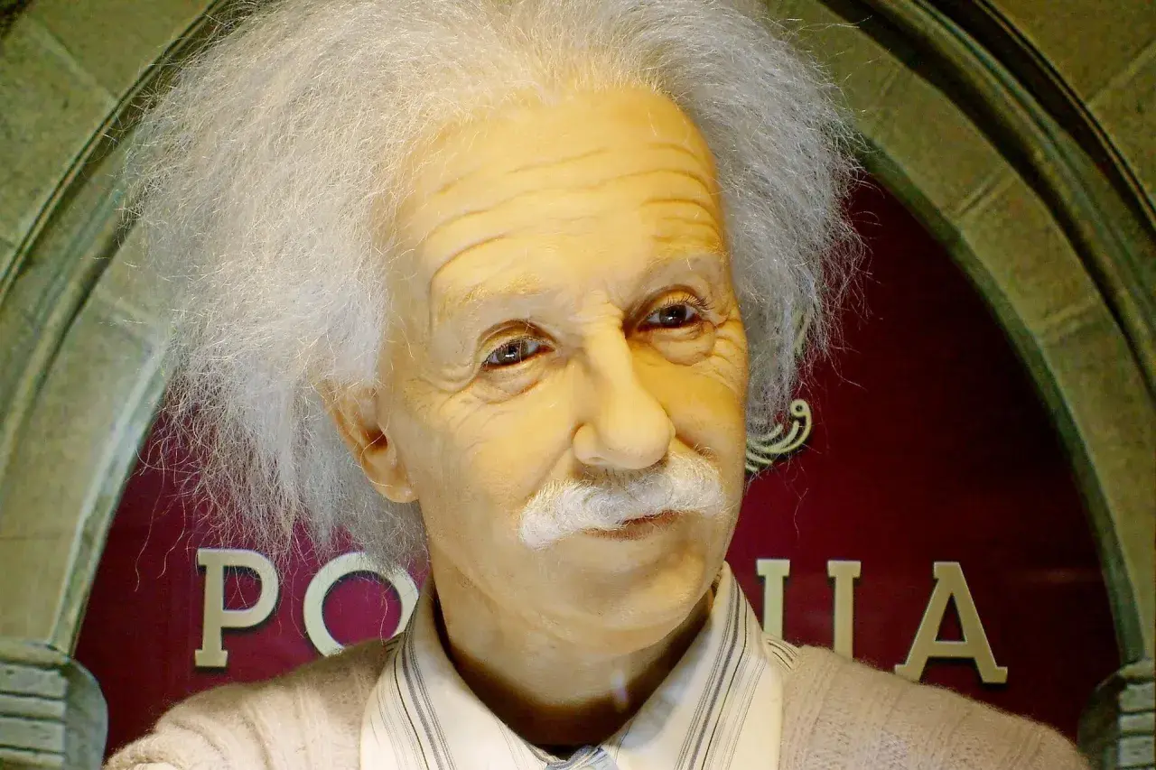 Figurka Einsteina w muzeum figur woskowych w Polsce.