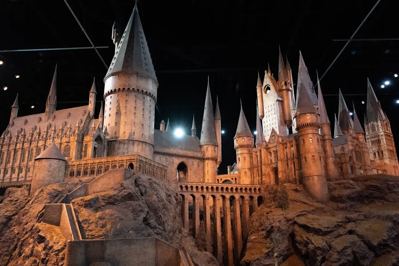 Hogwart istnieje! Odkryj filmowe lokacje w UK i zaplanuj podróż