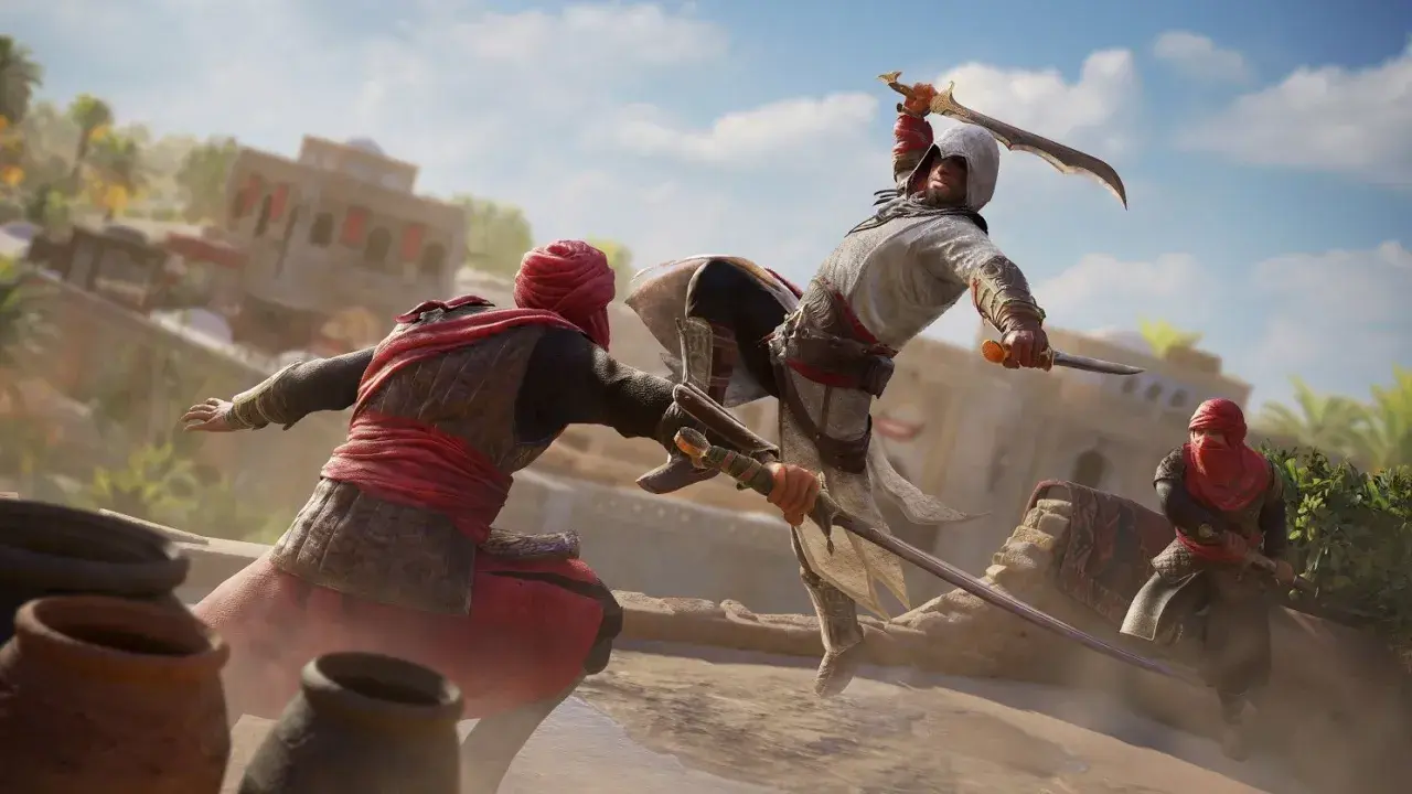 Assassin's Creed Mirage: uscita imminente! Un assassino in azione contro un nemico, spada contro spada, in un'ambientazione mediorientale.