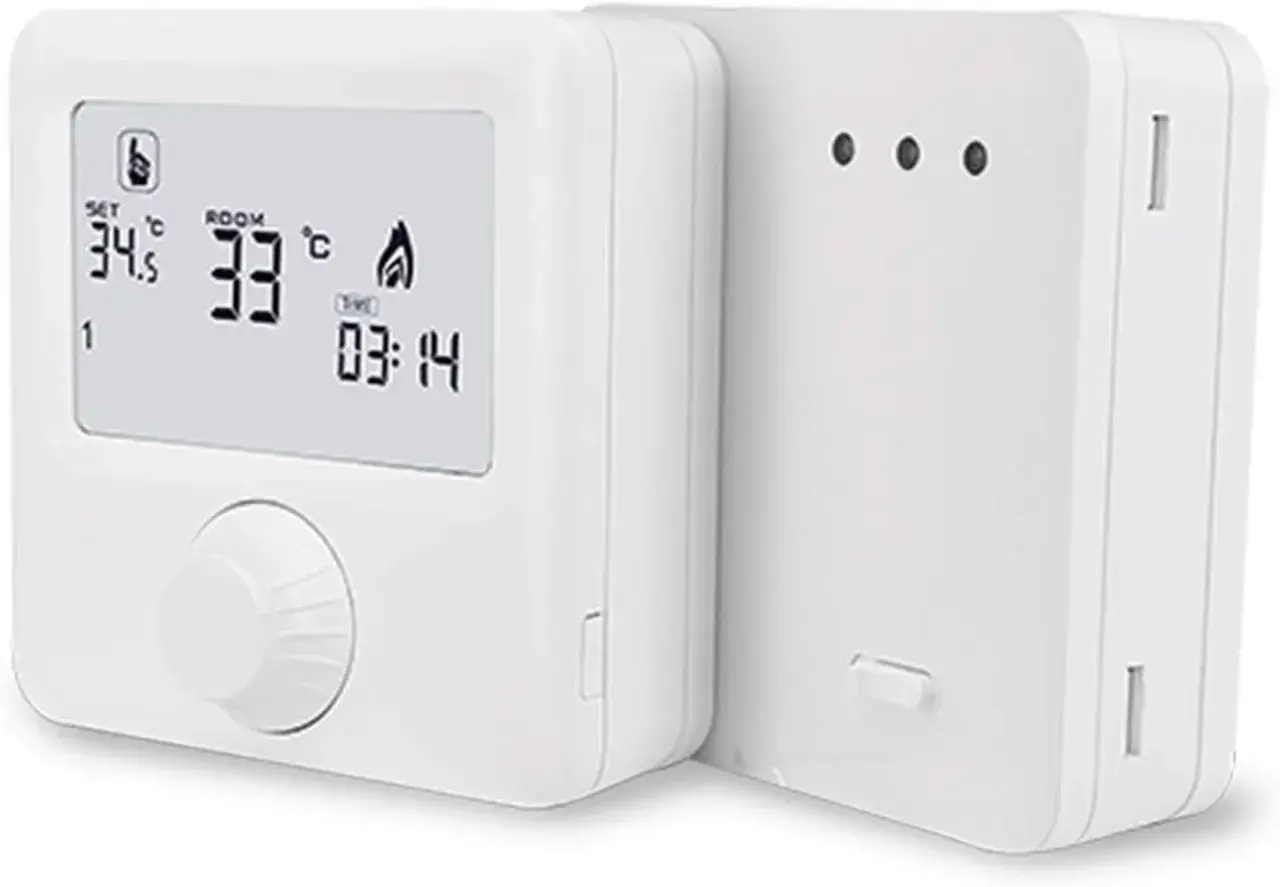 Termostato digital blanco con pantalla LCD mostrando temperatura y hora. Ideal para programar la calefacción y ahorrar energía.