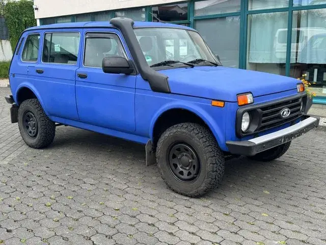 Gdzie kupić Ładę Nivę jako kamper? Sprawdź najlepsze oferty