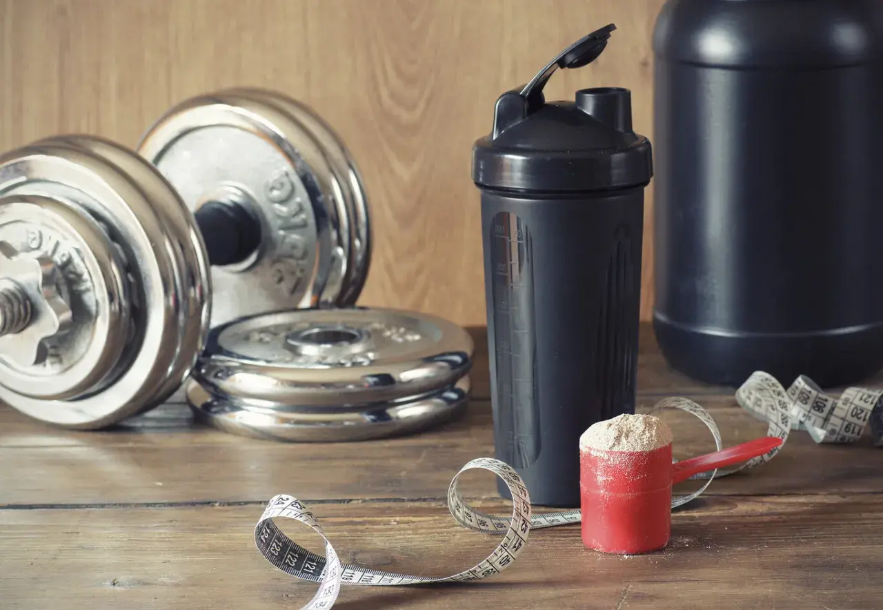 Cómo tomar batido de proteínas: Guía definitiva para optimizar