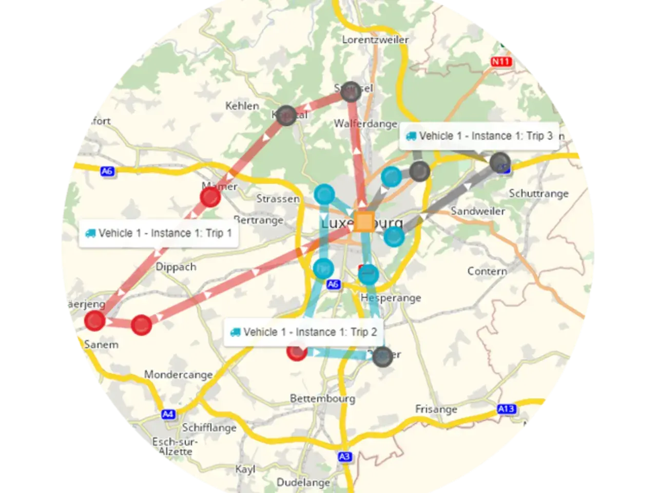 Karte von Luxemburg mit Routen und Markierungen, die die tourenplanung logistik für mehrere Fahrzeuge darstellen.