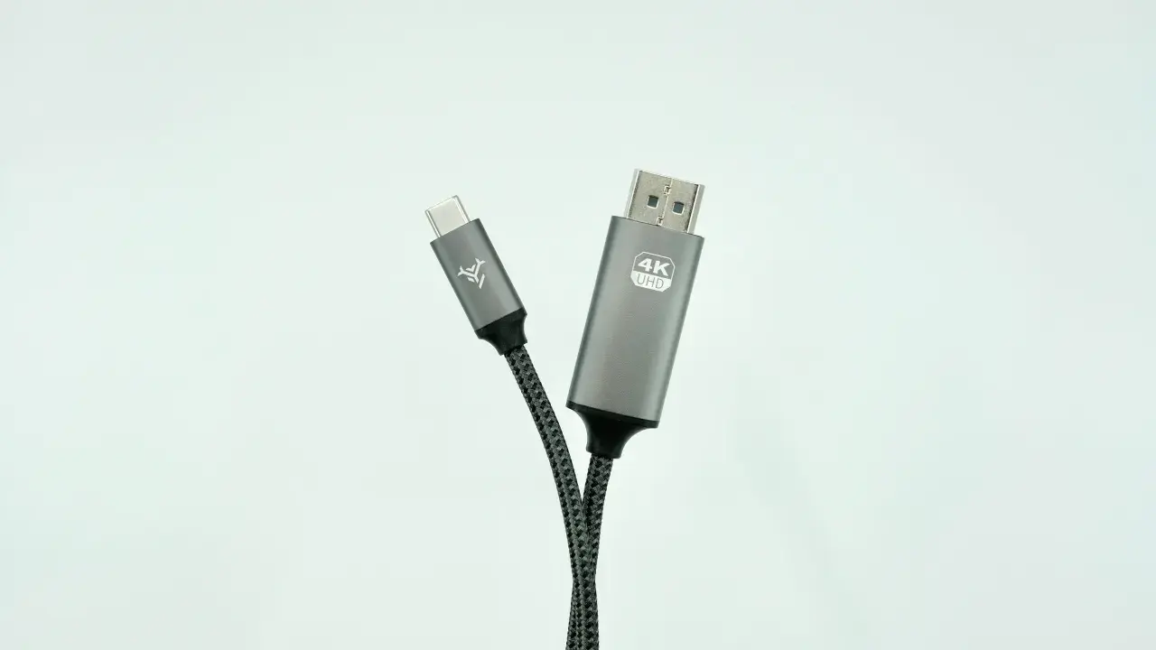 Kabel USB-C do DisplayPort 4K UHD. Dowiedz się, displayport co to i jak działa.