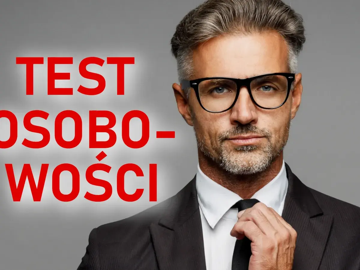 Mężczyzna w okularach poprawia krawat. Czy odkryjesz najrzadszy typ osobowości?
