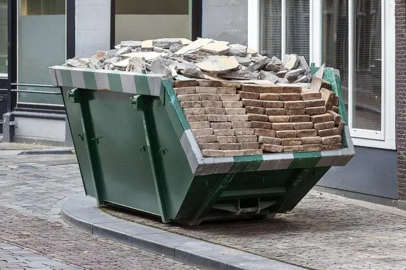 Stara papa: Jak legalnie utylizować? Koszty i mity