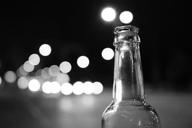 Czym jest weekendowy alkoholizm?