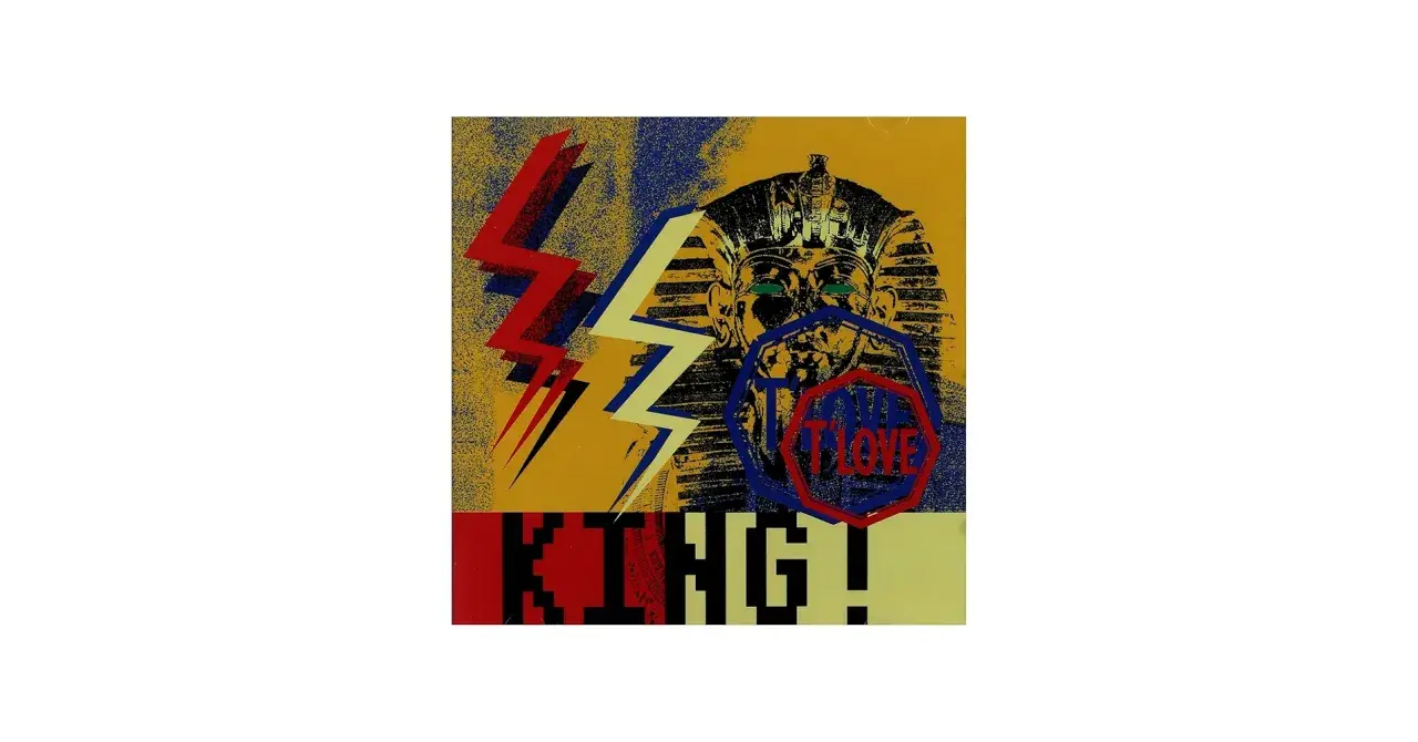Stylizowany wizerunek faraona z błyskawicami i napisem KING! T LOVE.