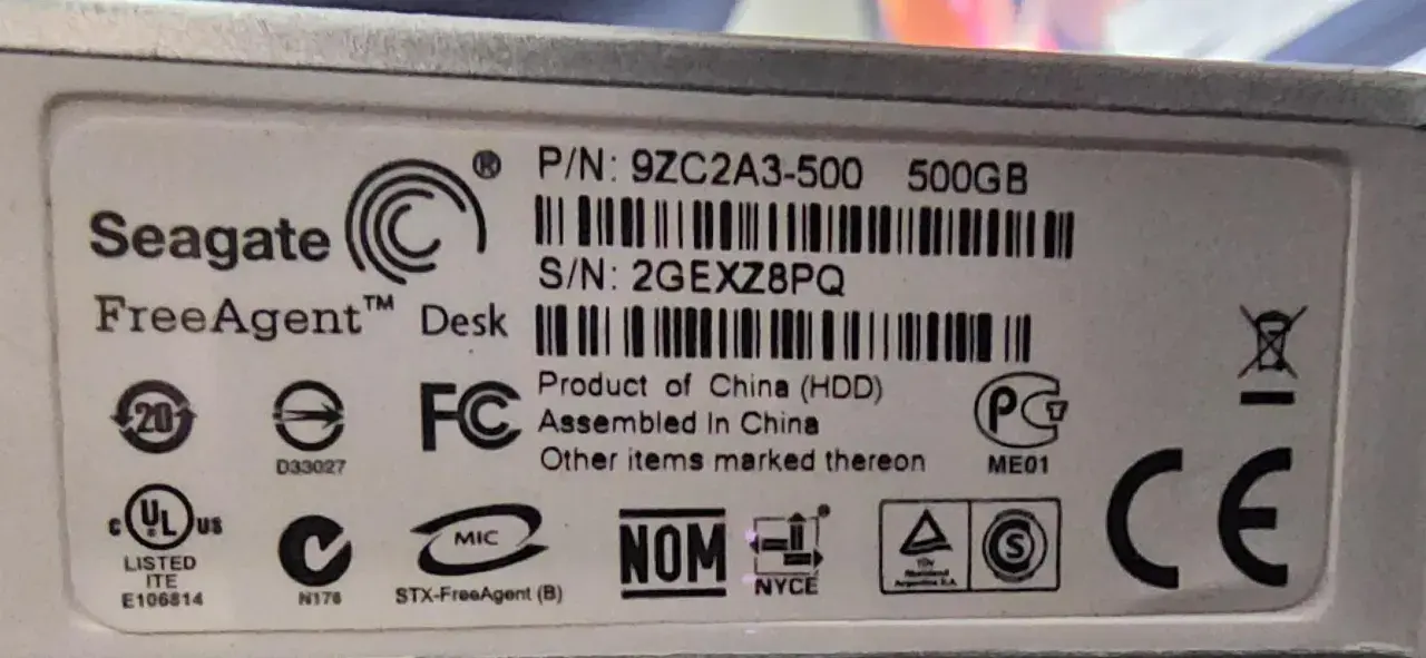 Seagate FreeAgent Desk 500GB Festplatte wird nicht erkannt. P/N: 9ZC2A3-500, S/N: 2GEXZ8PQ. Hergestellt in China.