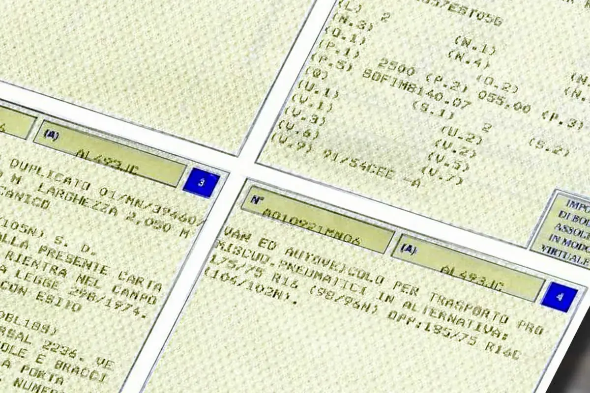 Libretto di circolazione duplicato con dati veicolo e pneumatici. Possibile costo duplicato libretto di circolazione.