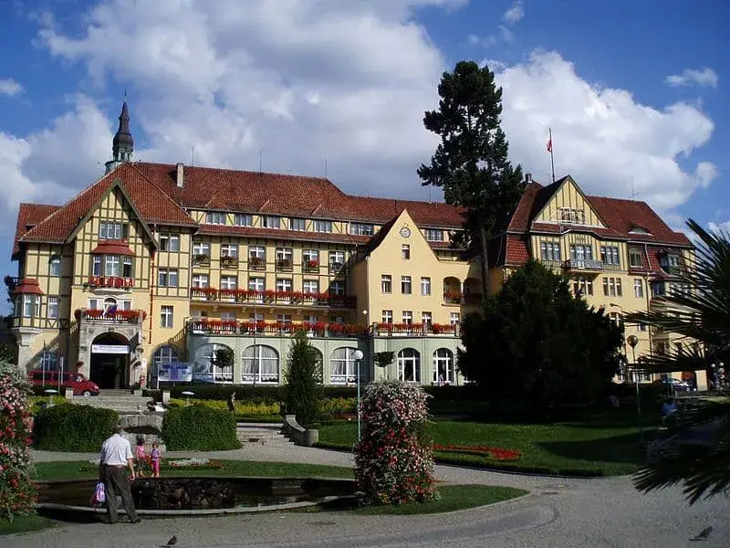Lądek-Zdrój sanatorium prywatnie – najlepsze oferty i usługi zdrowotne