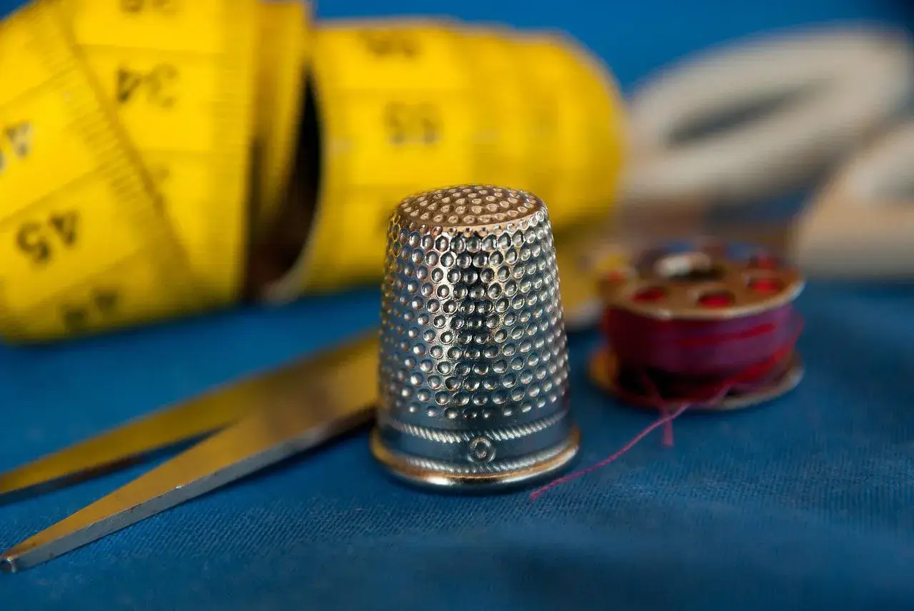 Szycie spódnicy z koła dla dziewczynki: Poradnik DIY krok po kroku