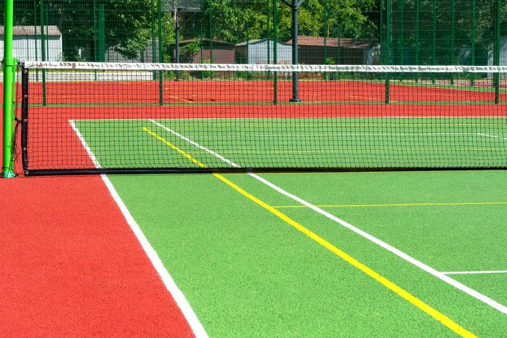 Jak zostać sędzią tenisa ziemnego: 5 kroków do profesjonalnej licencji