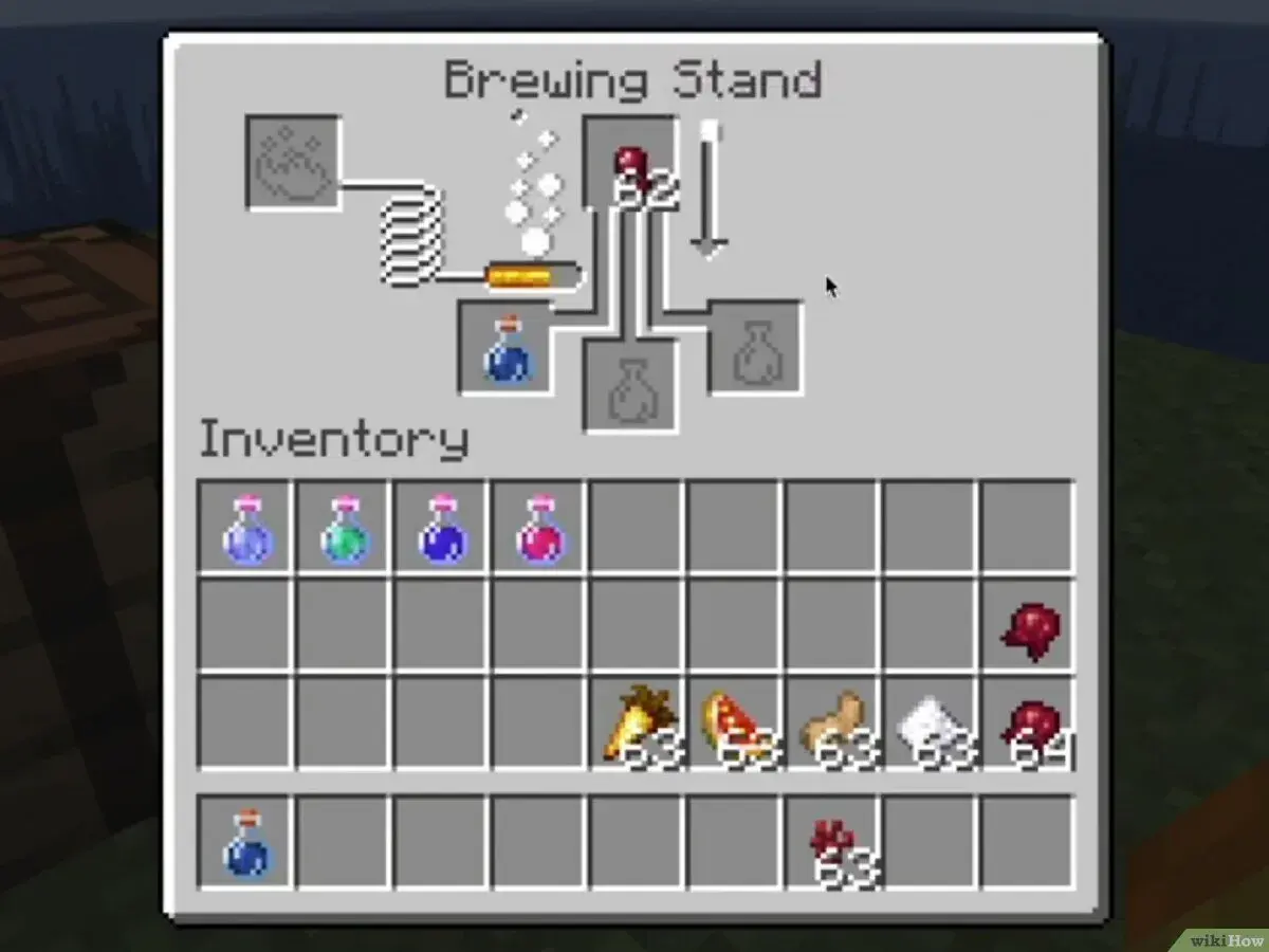W ekwipunku gracza Minecraft widać sfermentowane oko pająka, gotowe do użycia w stojaku alchemicznym.