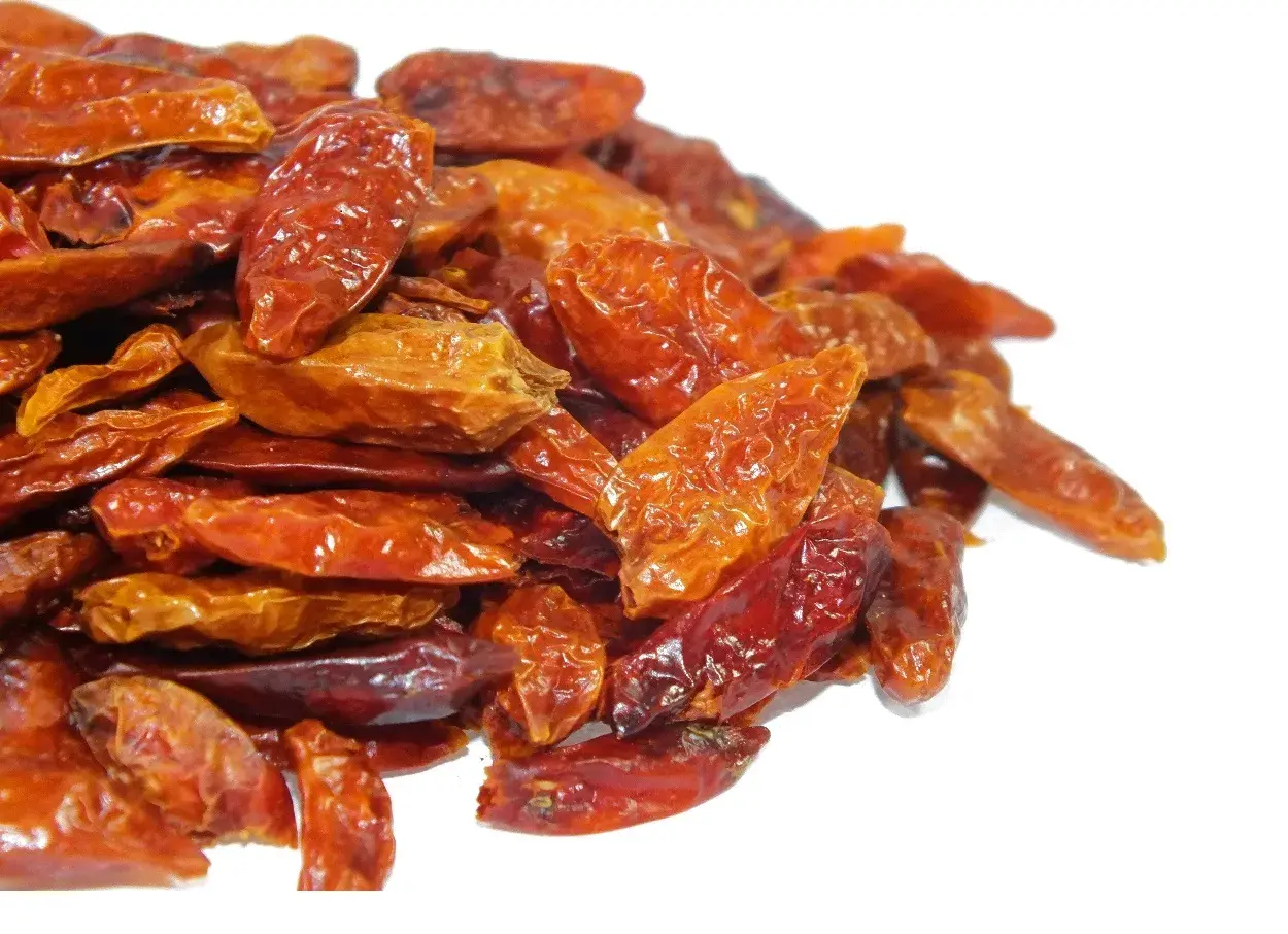 Suszone papryczki peperoncino, idealne do dodania ostrości potrawom.
