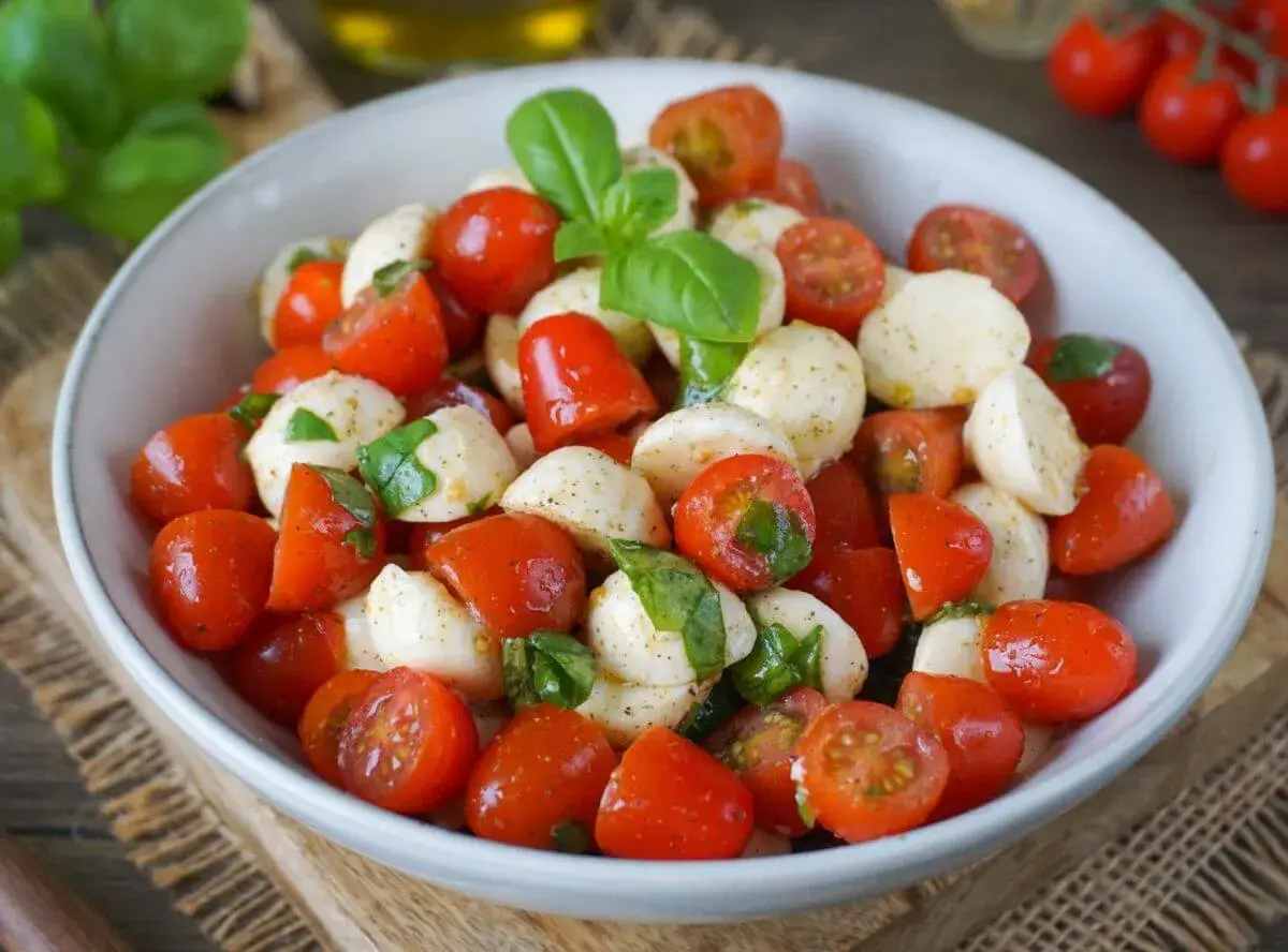 Tomaten-Mozzarella-Salat: Einfaches Rezept & Tipps für perfekten Geschmack