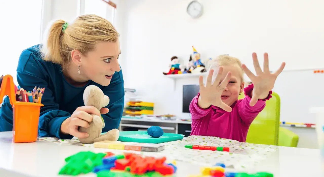 Problemy sensoryczne u dzieci: Rozpoznaj i pomóż swojemu maluchowi