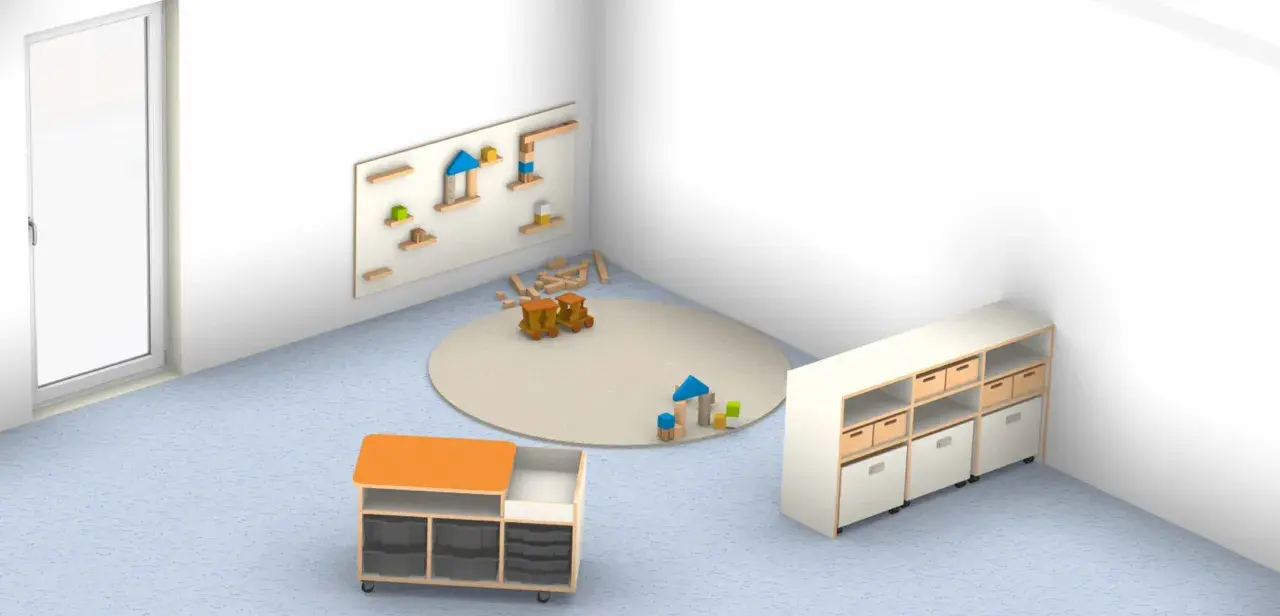 Kindergarten-Bauecke mit Holzbausteinen, Spielzeugzügen und Aufbewahrungsmöbeln.