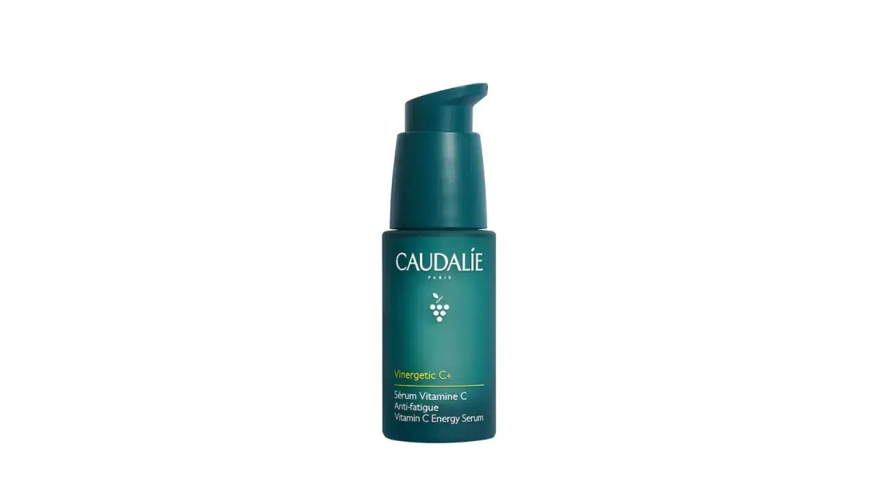 Siero Caudalie Vinergetic C+ per un boost di energia. Scopri a cosa serve questo vitamina c siero per una pelle radiosa e riposata.