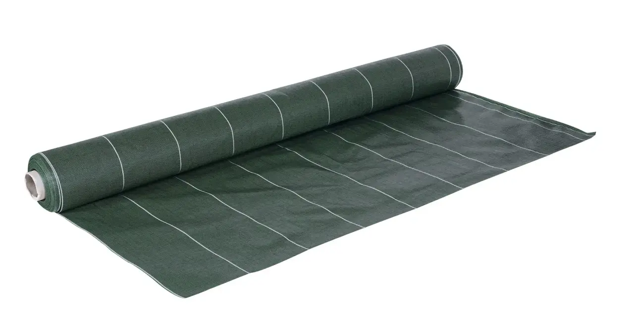 Rouleau de **tissage toile** vert foncé, idéal pour le jardin. Les lignes blanches indiquent les mesures pour un aménagement précis.