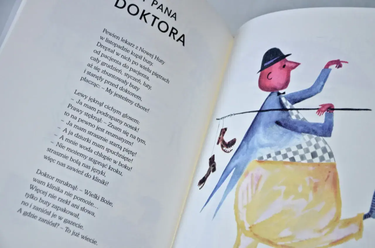 Ilustracja z wierszem o butach i postacią w kapeluszu niosącą je na kiju.