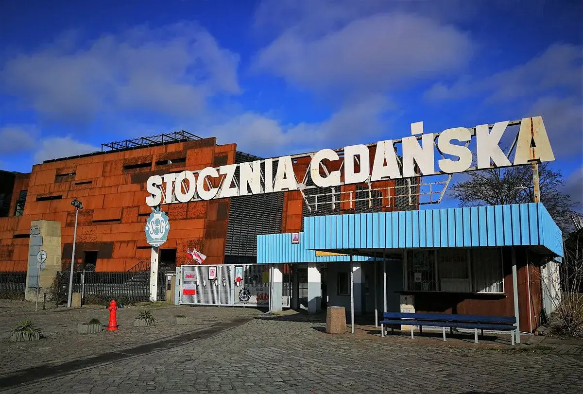 Stocznia Gdańska - sprawdź cennik zwiedzania i odkryj historię tego miejsca.