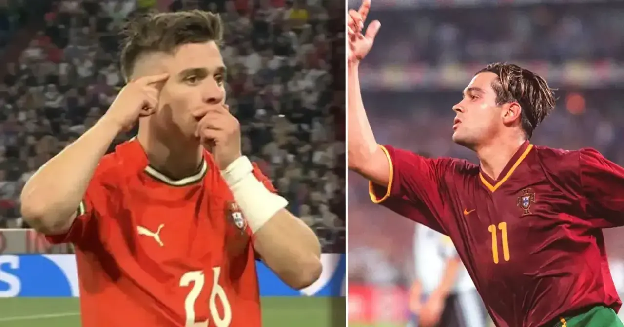 Dwóch piłkarzy Portugalii w czerwonych strojach. Jeden z nich, młodszy, z numerem 26, gestykuluje, przypominając o golu. Obok starszy, z numerem 11, w stylu Conceição.