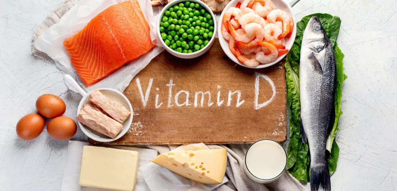 Fonti di vitamina D: salmone, gamberi, uova, pesce, formaggio, latte. Informati su vitamina D3 controindicazioni.