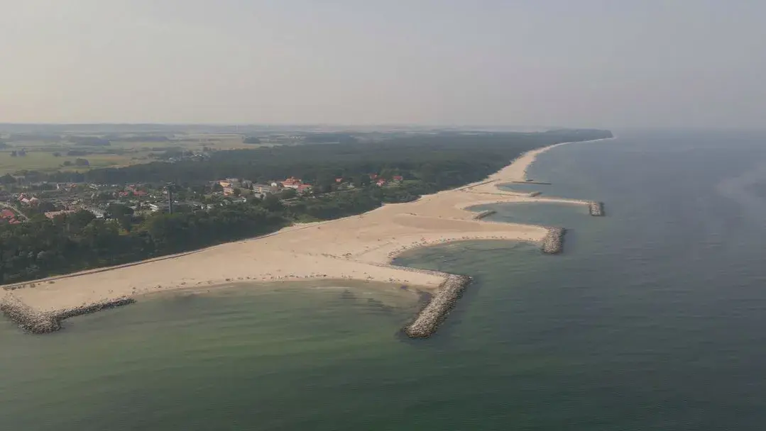 Jarosławiec: Co zwiedzić? Odkryj atrakcje i "Polski Dubaj"!