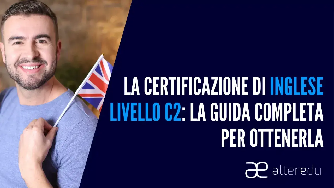 Uomo sorridente con bandiera UK, ideale per chi cerca film per imparare inglese e certificazione C2.