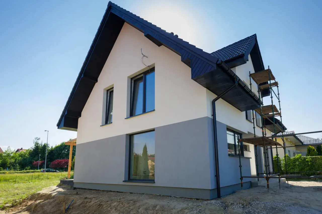 Co to jest elewacja budynku? Zrozumienie jej znaczenia i rodzajów