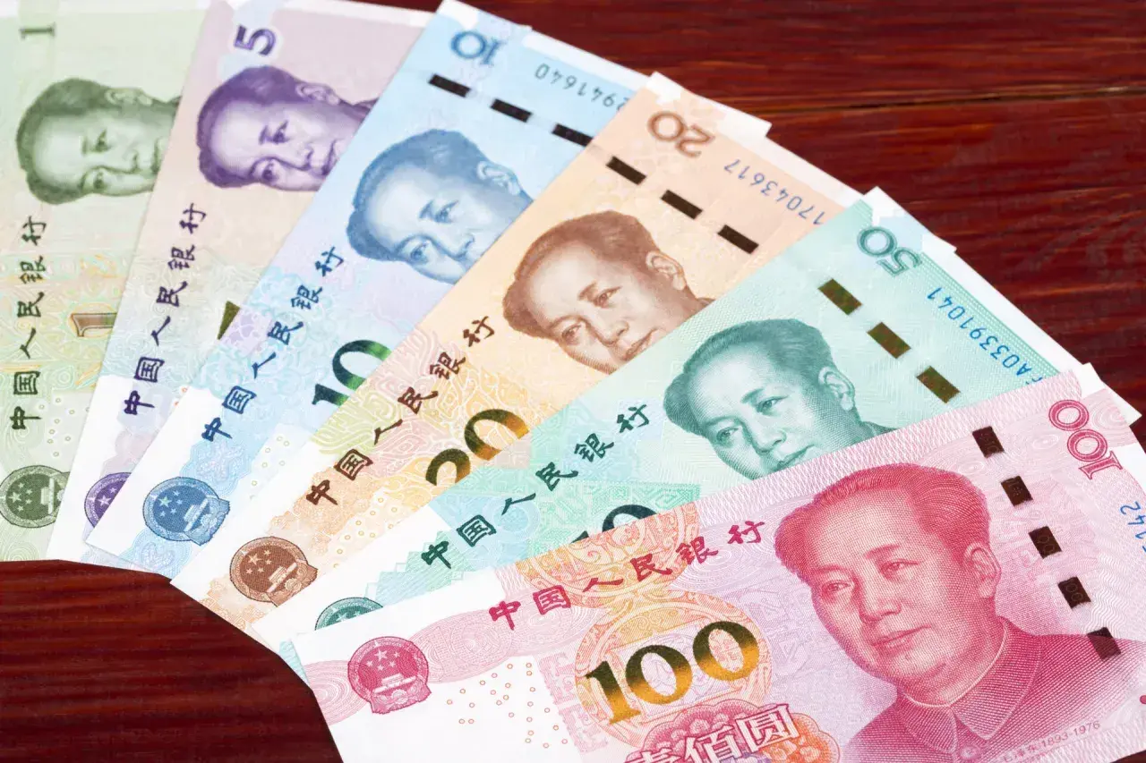 Chińskie banknoty: 1, 5, 10, 20, 50 i 100 juanów. Poznaj walutę w Chinach!
