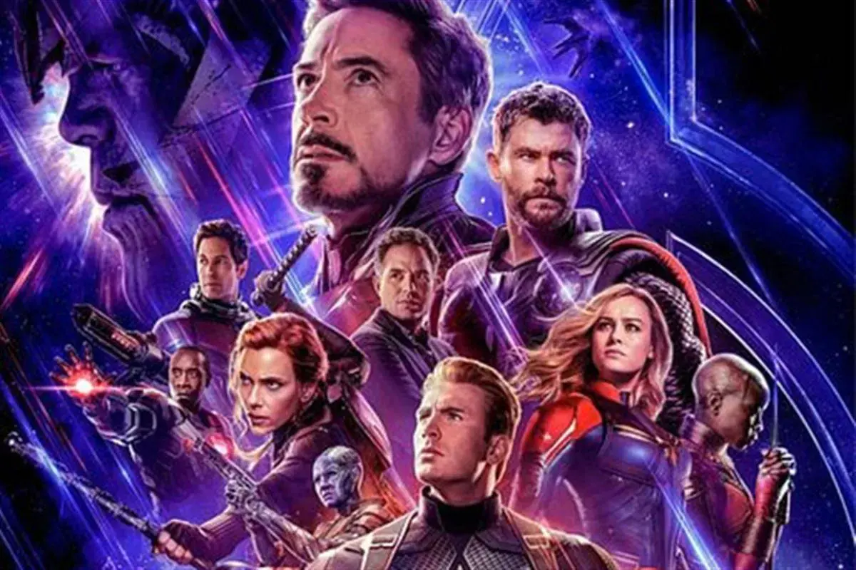 Affiche des films de la série Marvel Entertainment : Iron Man, Thor, Captain America, Black Widow, Hulk, Captain Marvel et Thanos.