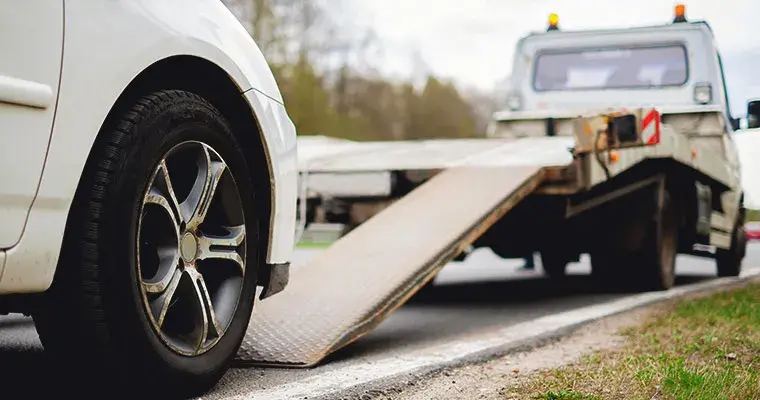 Holowanie automatu Mercedes – jak to zrobić bezpiecznie i skutecznie