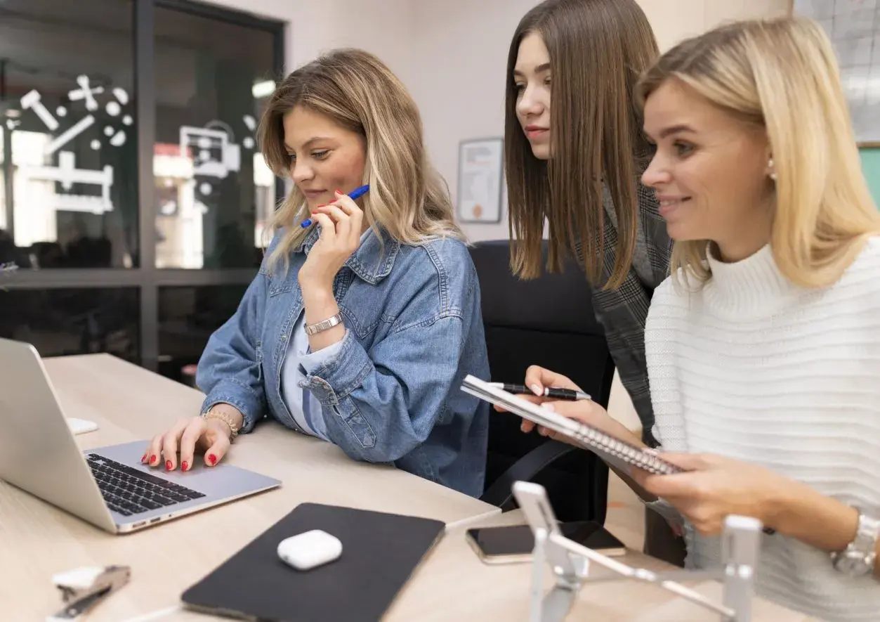 Twoja Przyszłość w E-commerce - Warszawskie Studia Podyplomowe