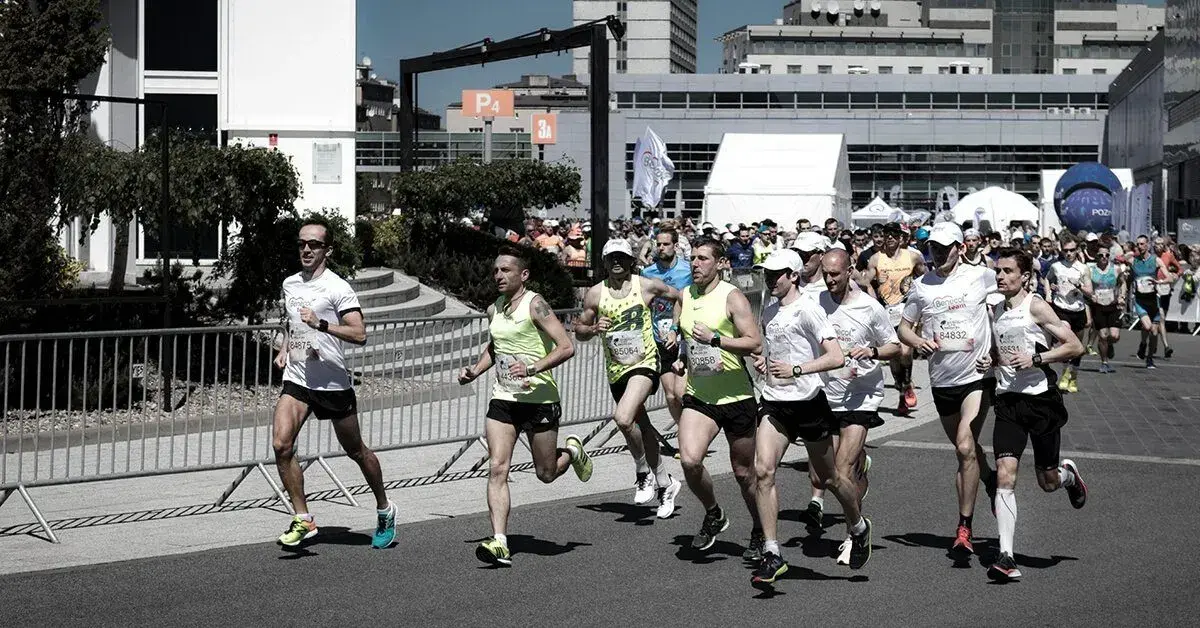 Maraton skąd nazwa? Odkryj fascynującą historię tego terminu
