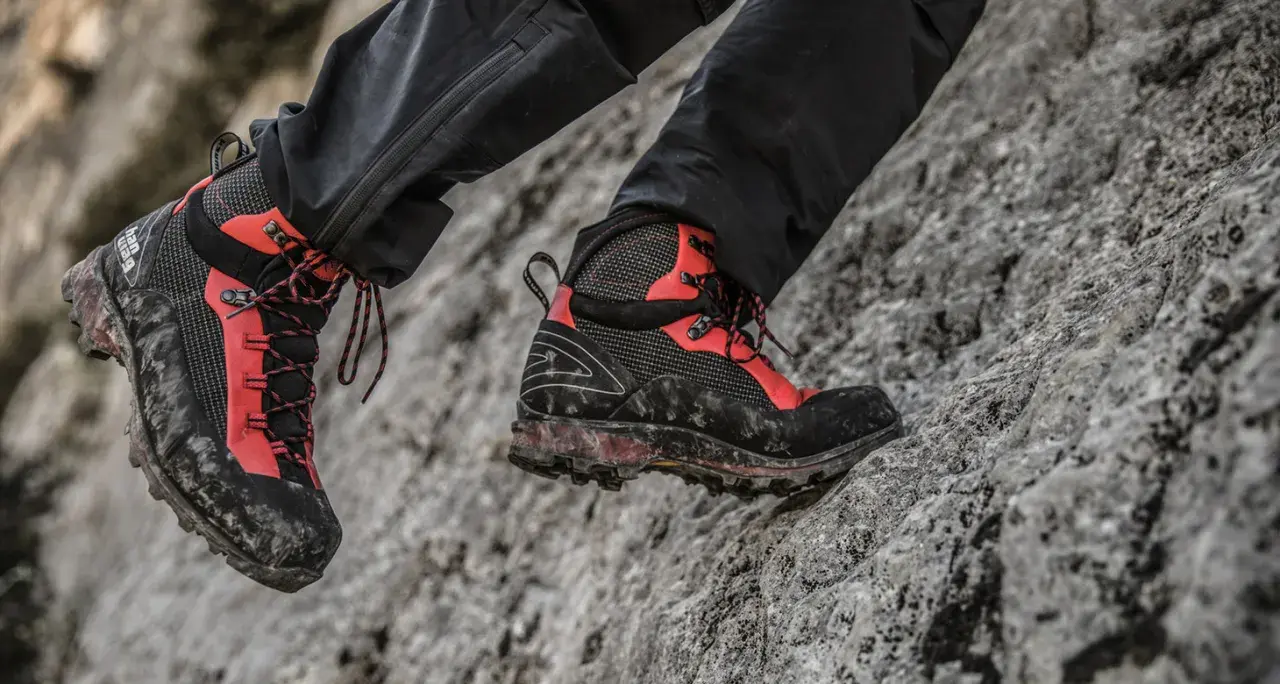 Jakie buty trekkingowe kupić, by uniknąć bólu i dyskomfortu?