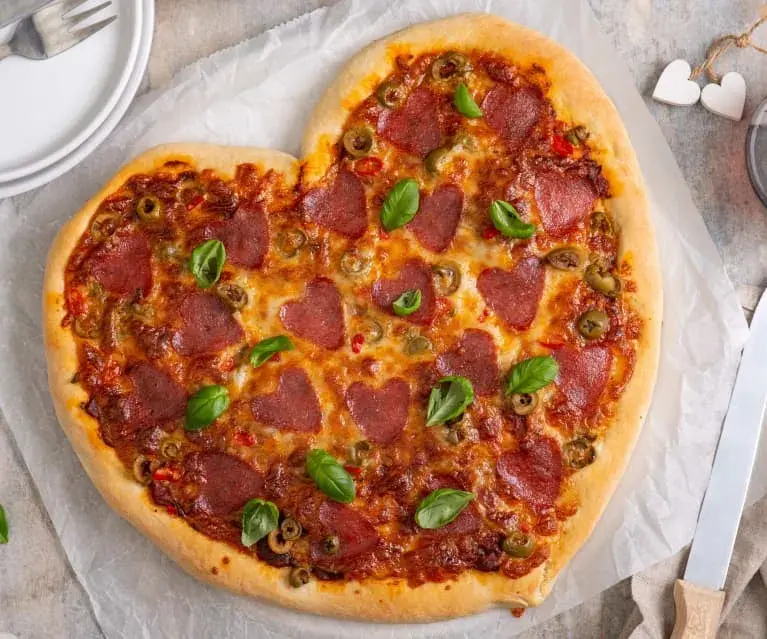 Walentynkowa blacha do pizzy w kształcie serca: przewodnik dla romantyków